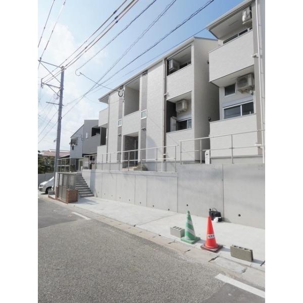 福岡市東区名島５丁目のアパート