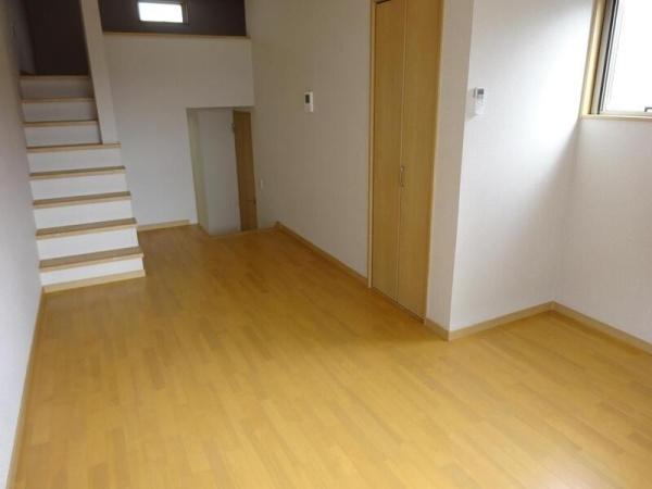 福岡市東区千早４丁目のアパート