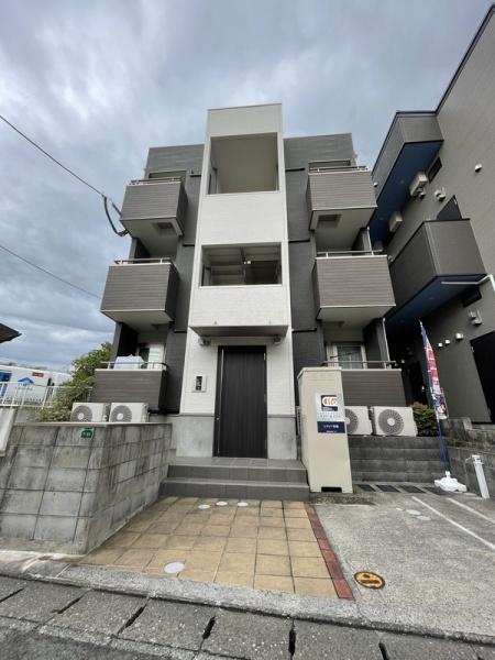 福岡市東区香椎１丁目のアパート