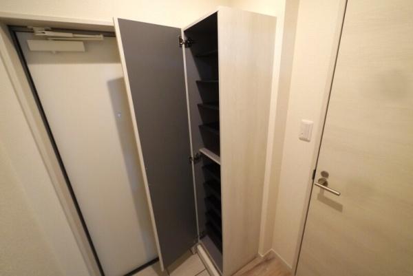 福岡市東区名島３丁目のアパート