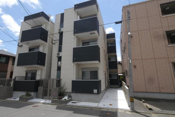 福岡市東区名島３丁目のアパート
