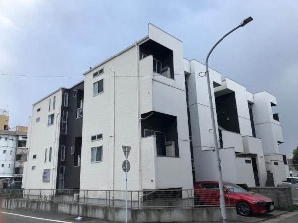 福岡市東区原田１丁目のアパート
