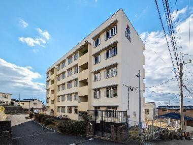 福岡市東区舞松原４丁目のアパート