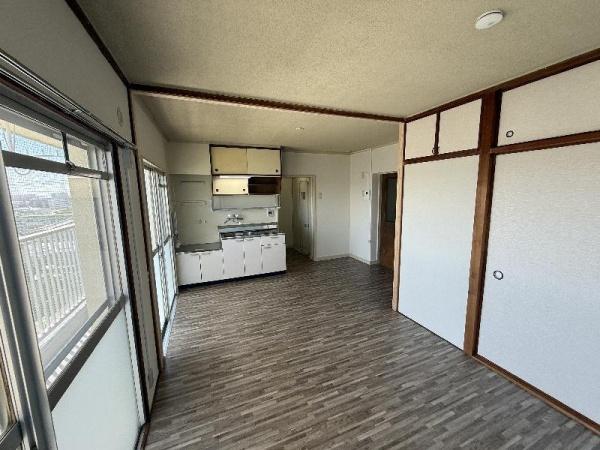福岡市東区舞松原４丁目のアパート