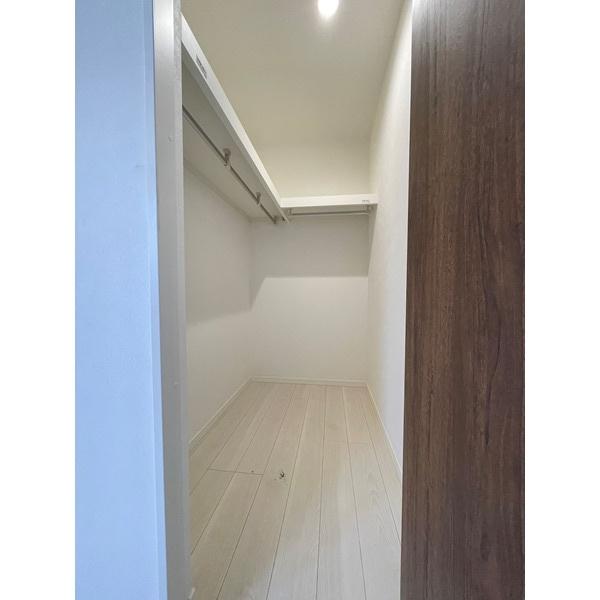 福岡市東区名島２丁目のアパート