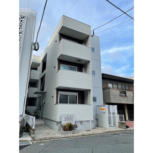 福岡市東区名島２丁目のアパート