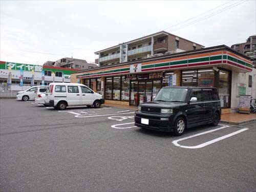 クレール若葉台(セブンイレブン若葉台店)