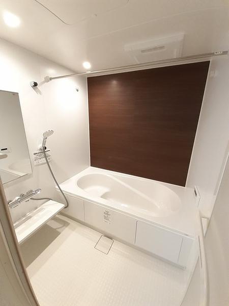 ディヴィンコディーノカナージュ