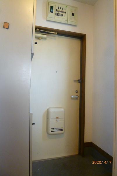 パンシオンビラ B棟(玄関)