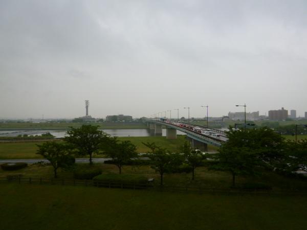 駅前本社ビル