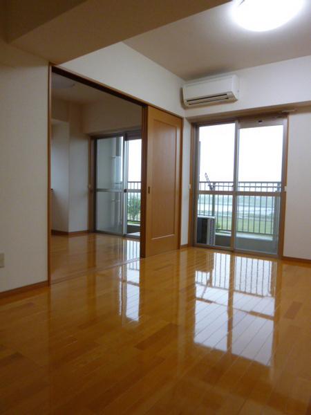 駅前本社ビル