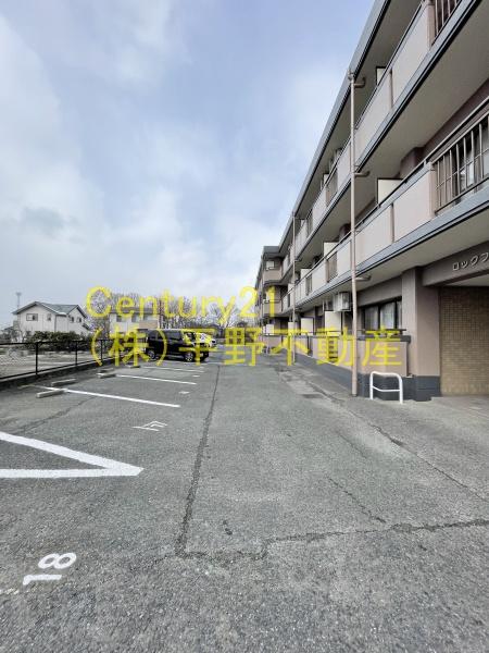 ロックフィル安武(駐車場)