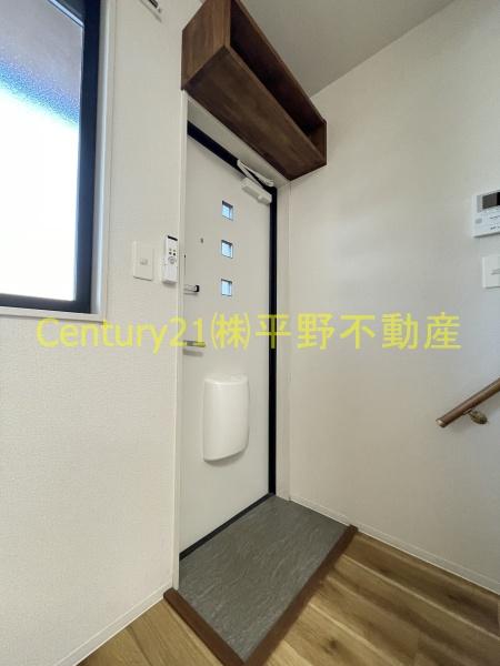 サスティナヴィラ上荒木(玄関)