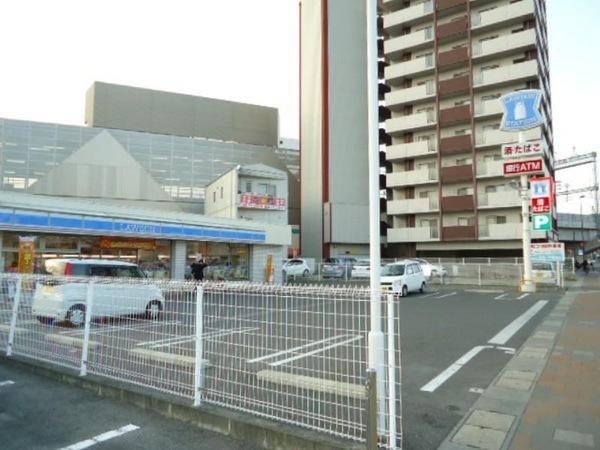 ヴィラージュ2(ローソン久留米花畑店)
