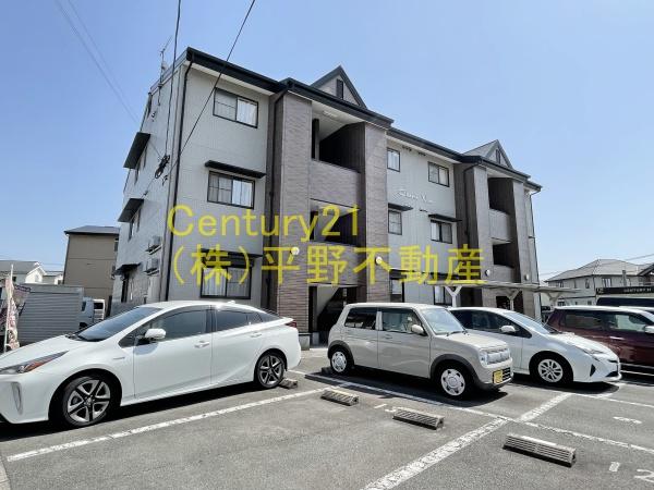 チャームビラ