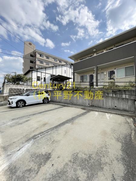 ポルティエ(駐車場)