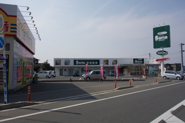 パンシオンヴィラ久留米　E棟(Seria生活良品矢取店)