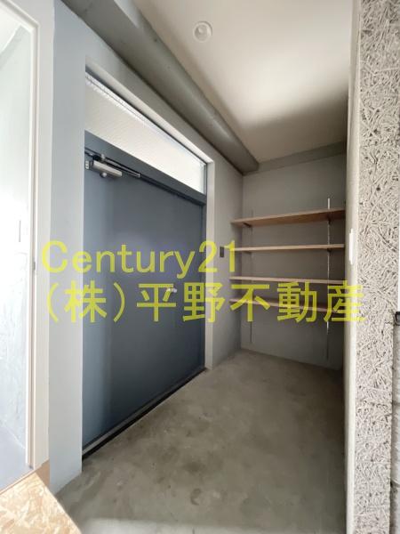 R-BLDG2