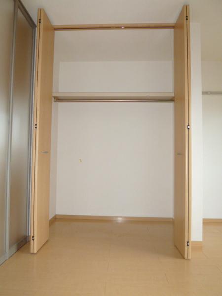 レジデンスTamaya A棟(収納)