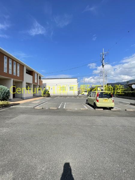 ソーレ2号館(駐車場)