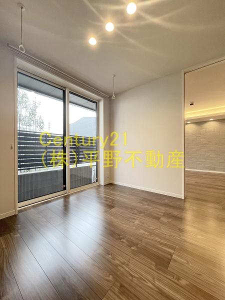 シャーメゾンROOX