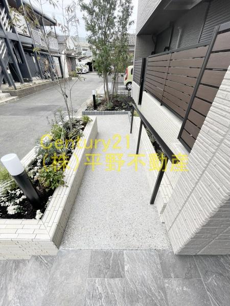 シャーメゾンROOX