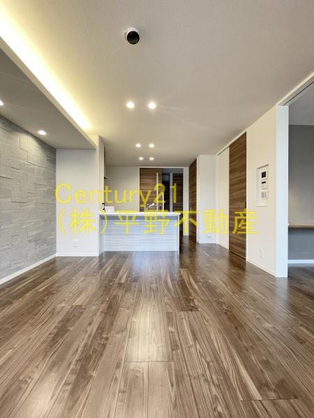 シャーメゾンROOX