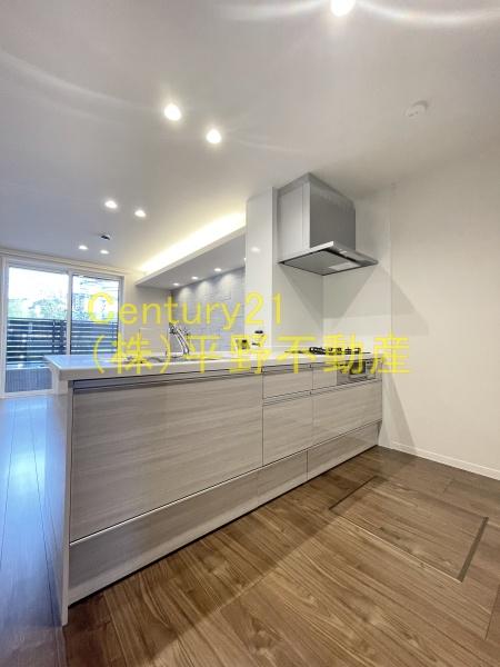 シャーメゾンROOX