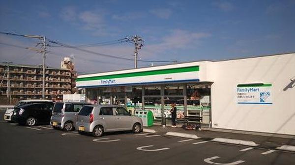 ラフィーネ　A棟(ファミリーマート久留米梅満店)