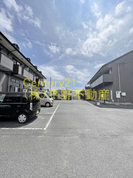 ストーンヒルズ　B棟