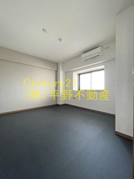 R-BLDG03