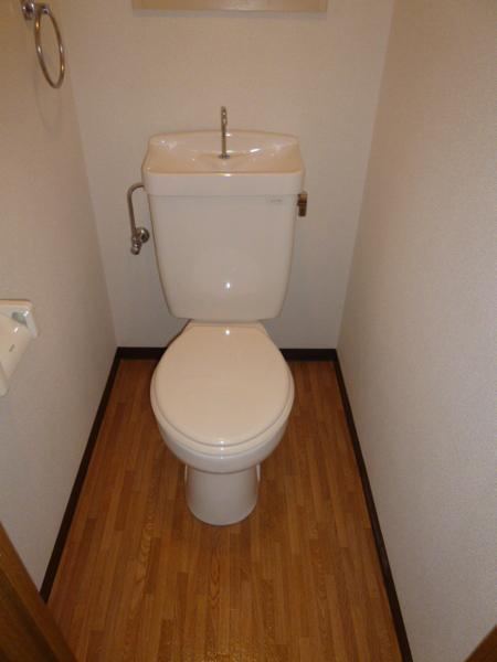 鎮西ビル