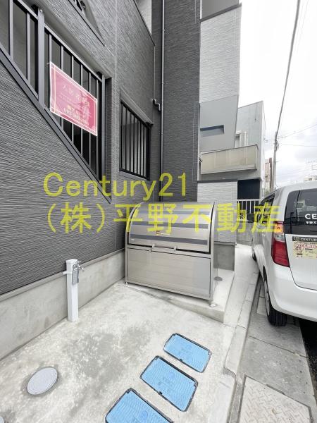 THENOBLES聖マリア病院前