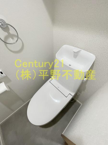 THENOBLES聖マリア病院前