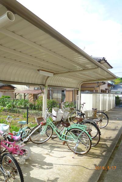 クレセント・モア