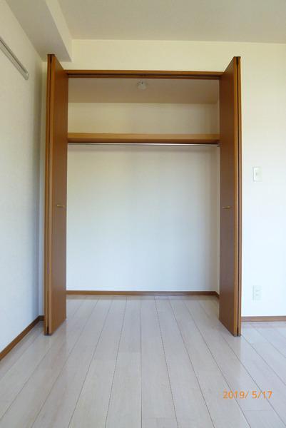 クレセント・モア