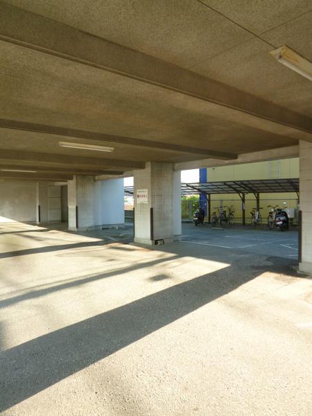 ドミ・エスポワール久留米Ⅲ(駐車場)