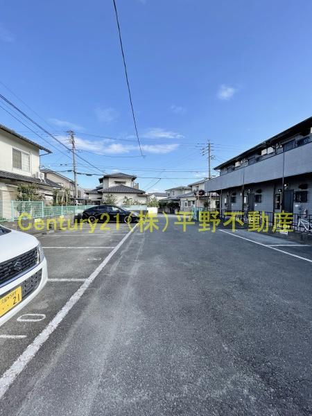 サイレントハピネス(駐車場)