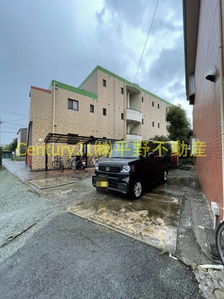 インポート久留米ルビー2(駐車場)