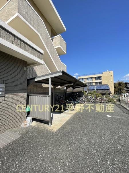 カシスコート大鳥居