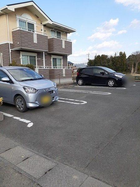 アザレアガーデン　B棟