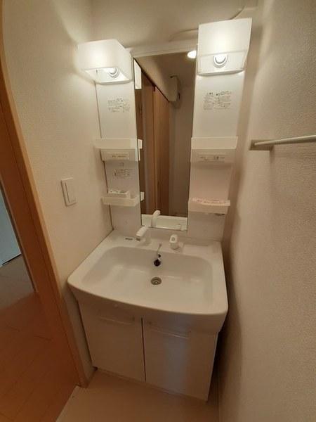 アザレアガーデン　B棟