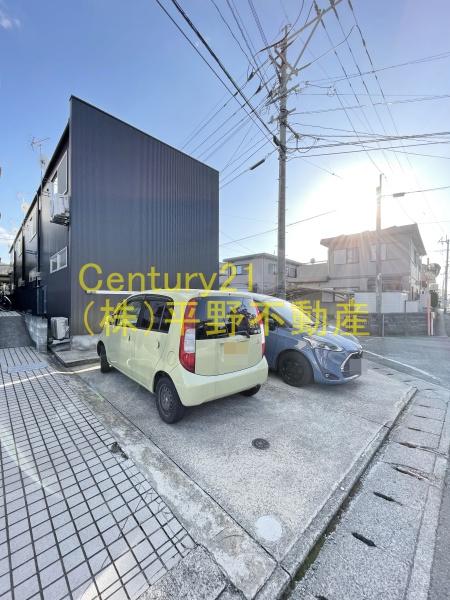 レガロスクエアー(駐車場)