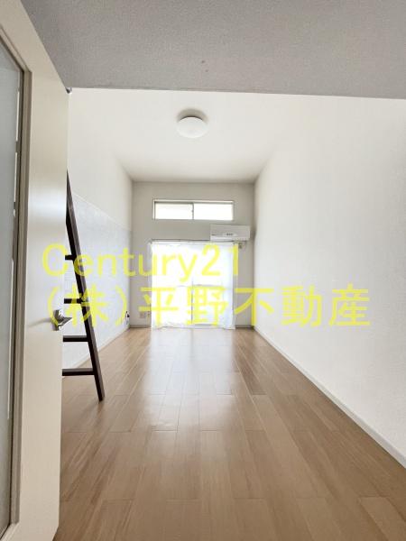 シャトレ隈2(リビング)