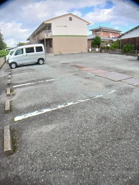 サンハイツ三潴