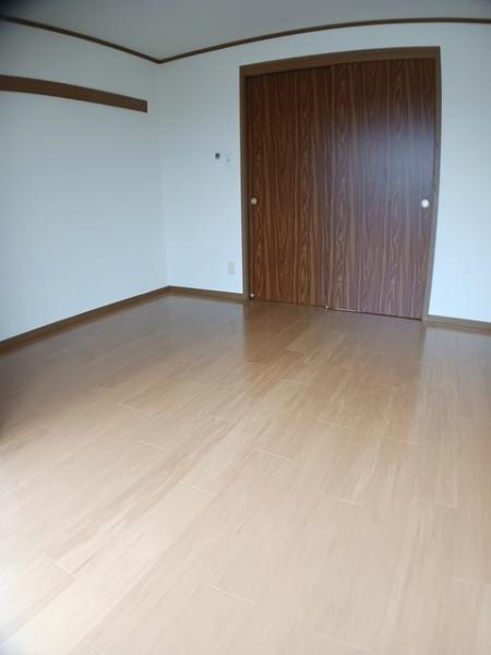 ラシーヌ弐番館