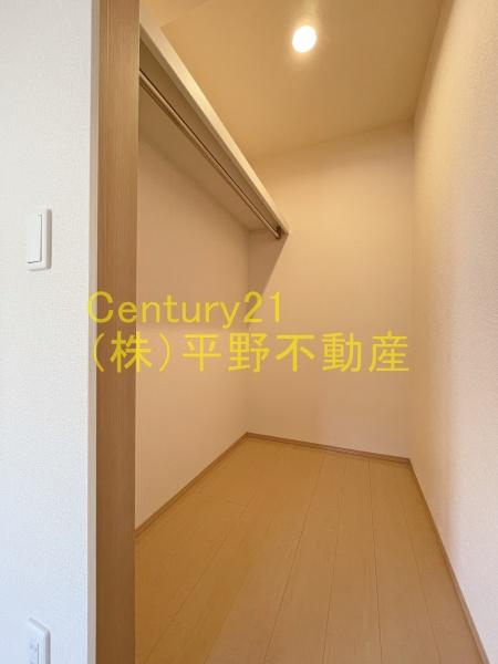 ワレア城前　B棟