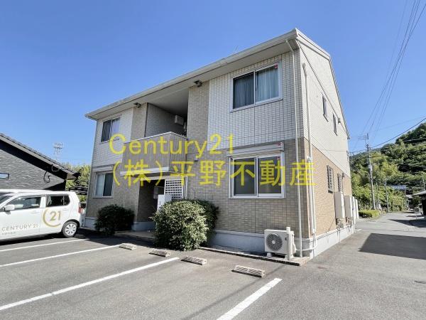 ワレア城前　B棟