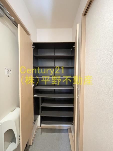 ワレア城前　B棟