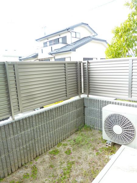 シャーメゾン高良内　A棟